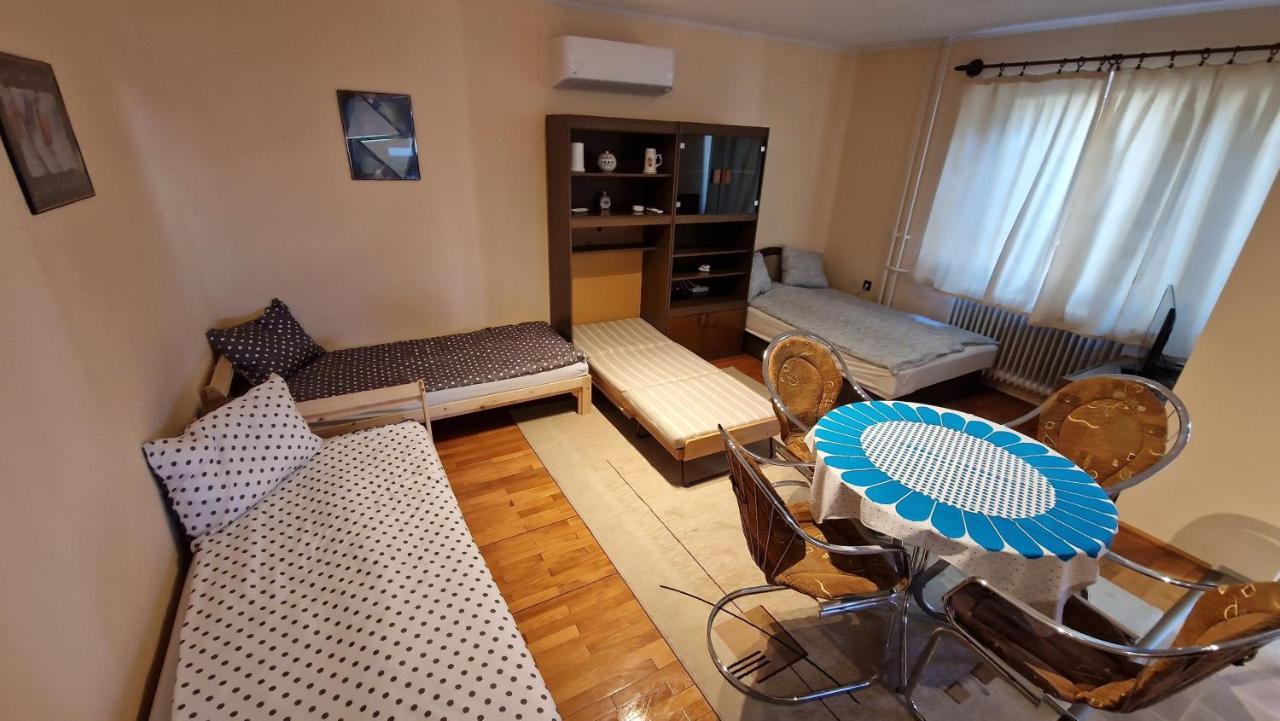 Friendly Apartment In The Suburb. Budapeşte Dış mekan fotoğraf